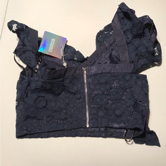 📦5/$50 NWT Missguided Floral Frill Lace Crop Top in Navy Blue Size 6 - Picture 4 of 4